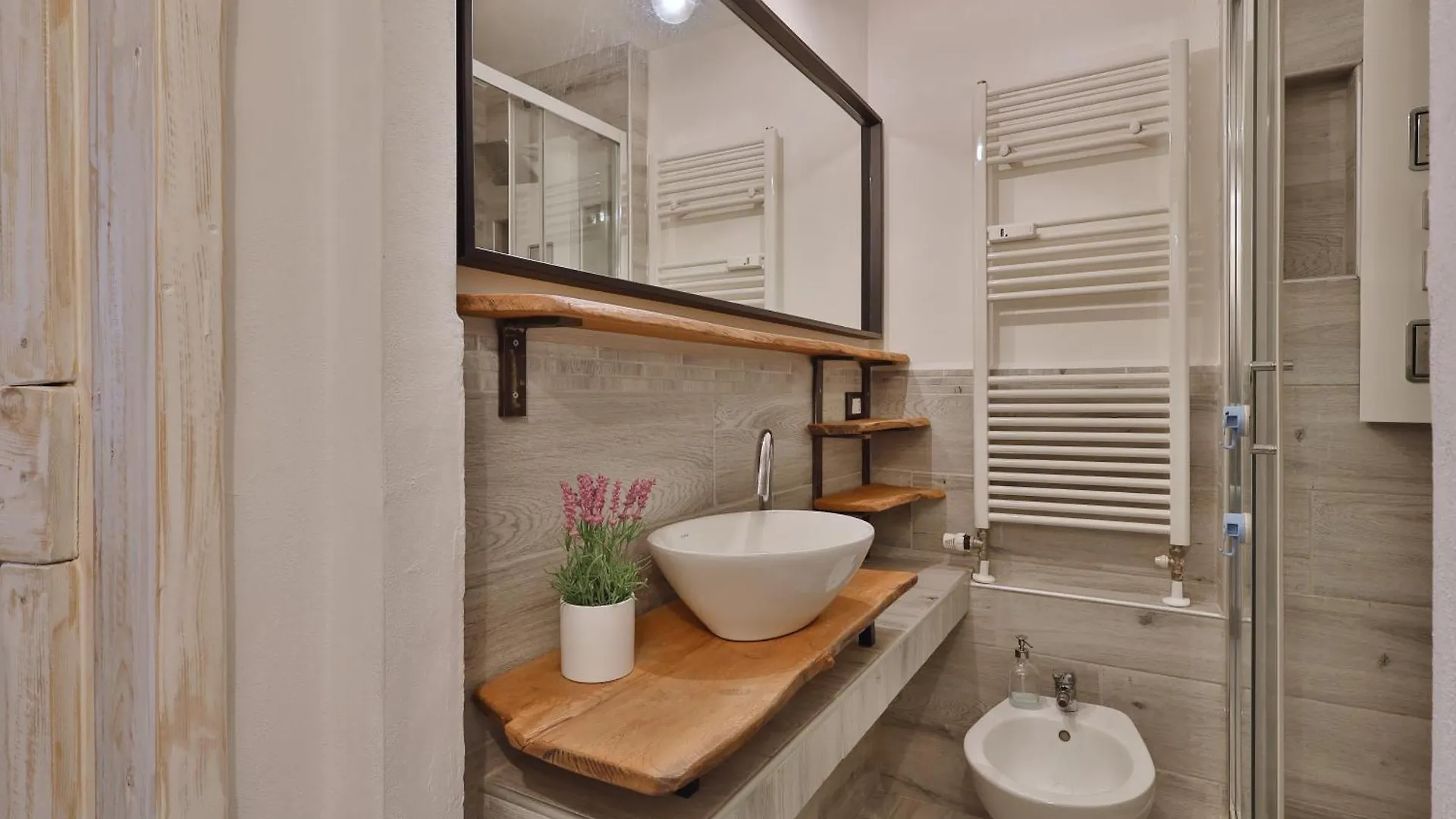 Quiet House Milano In Navigli Sleeps 4 Apartment 0*, Milan Italy