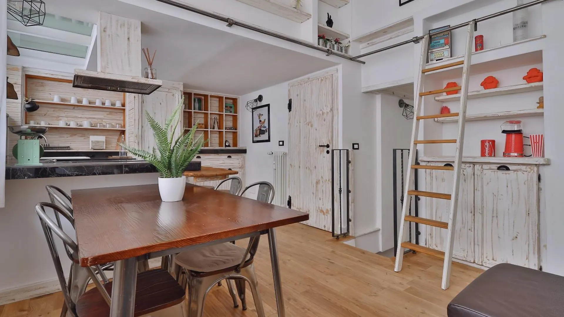 Quiet House Milano In Navigli Sleeps 4 Apartment