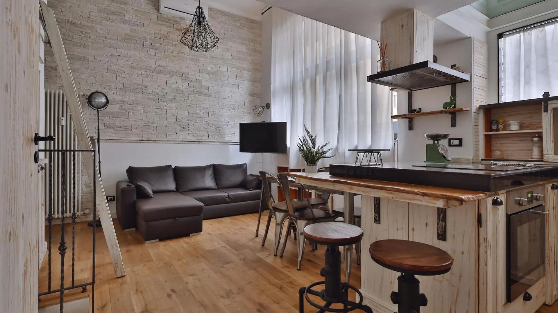 Quiet House Milano In Navigli Sleeps 4 Apartment